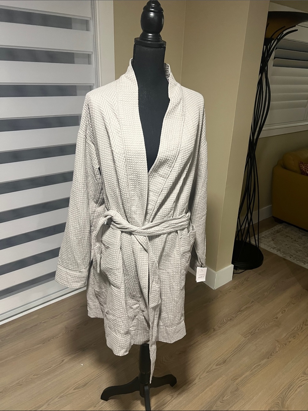 Waffle Knit Shawl Collar bath robe in Light Gray